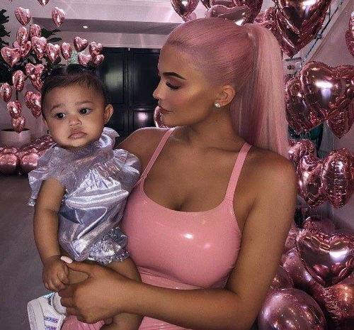 卡戴珊性视频在线观看,在线观看引发热议 第2张 卡戴珊性视频在线观看,在线观看引发热议 第2张